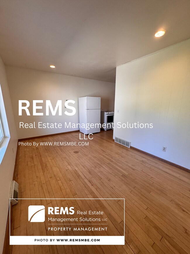 Building Photo - 500 7th St