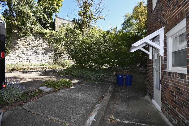 Building Photo - 22 Belplain St