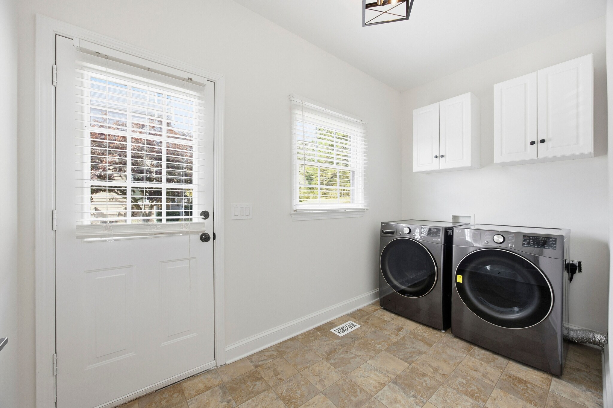 Building Photo - 5208 Hampton Mill Dr