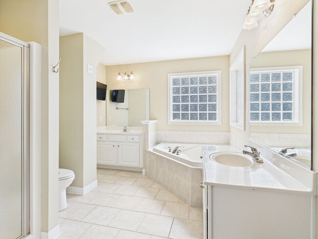 Building Photo - 12017 Hunton Crossing Pl