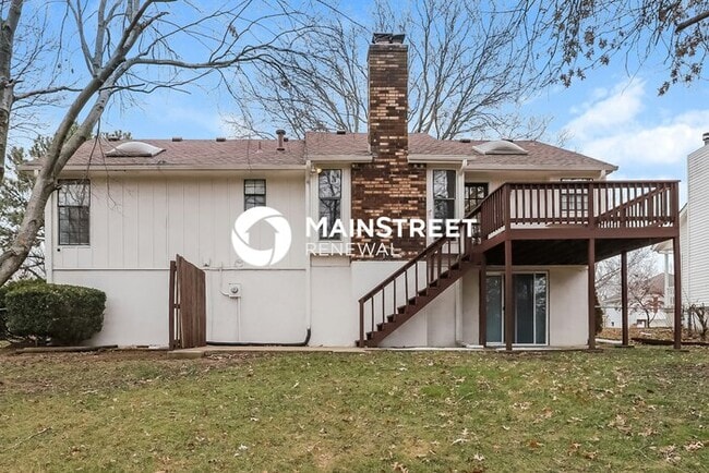 Building Photo - 4 Bedroom Pet-Friendly Home in LEES SUMMIT...