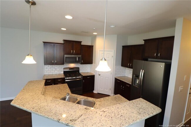 Building Photo - 408 Starkey St