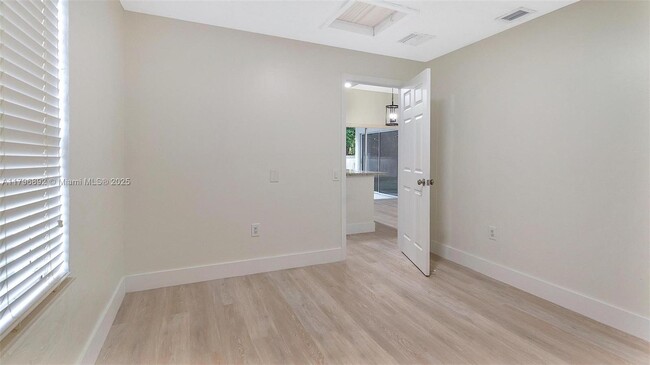 Building Photo - 13800 SW 285th Terrace