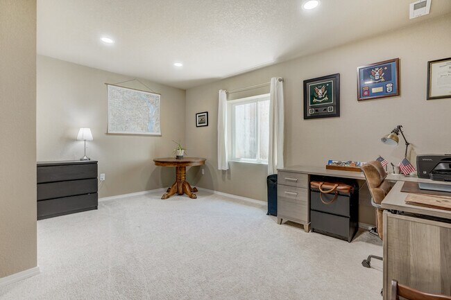 Building Photo - 7143 Jagged Rock Cir