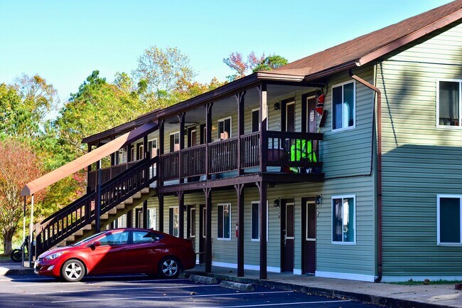 Interior Photo - 15910 Warwick Blvd