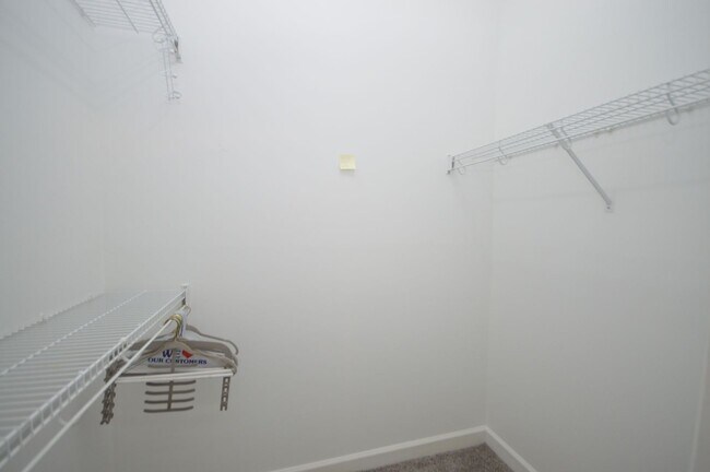 Building Photo - 3319 Philmont Dr