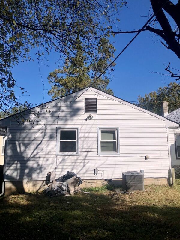 Building Photo - 623 Hazelhurst Ave