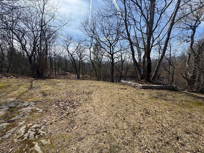 Building Photo - 15 Curlew St