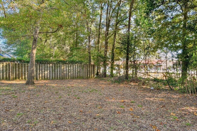 Building Photo - 146 Spring Oak Ln