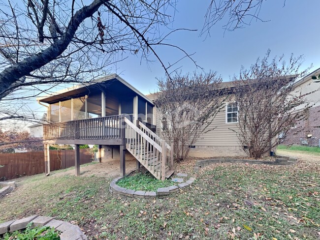 Building Photo - 929 Morning Rd