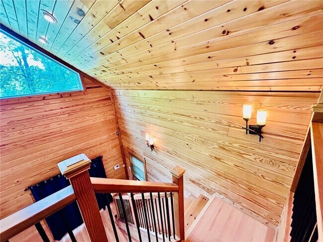 Building Photo - 4067 Fincher Dr