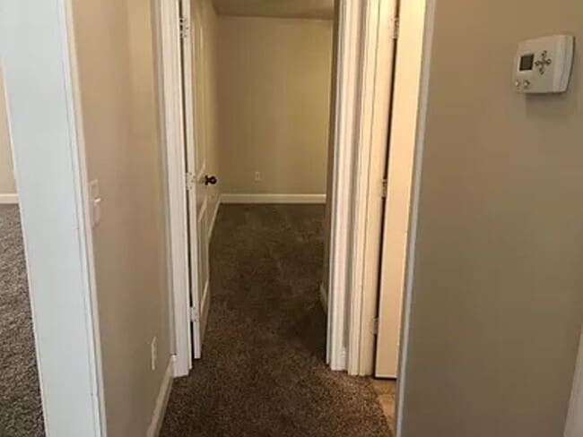 Building Photo - 3 Bedroom 2 bath home!