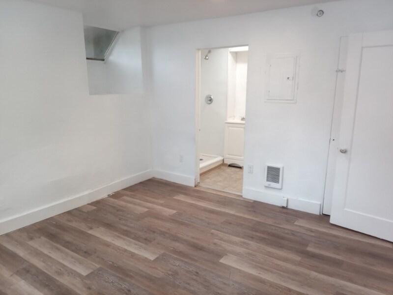 Building Photo - 325 1st Ave