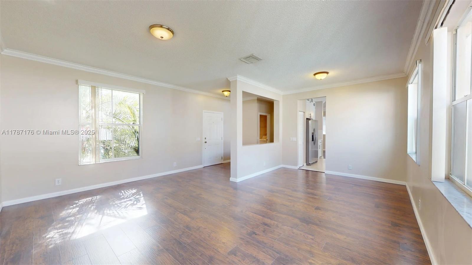 Building Photo - 582 Carrington Ln