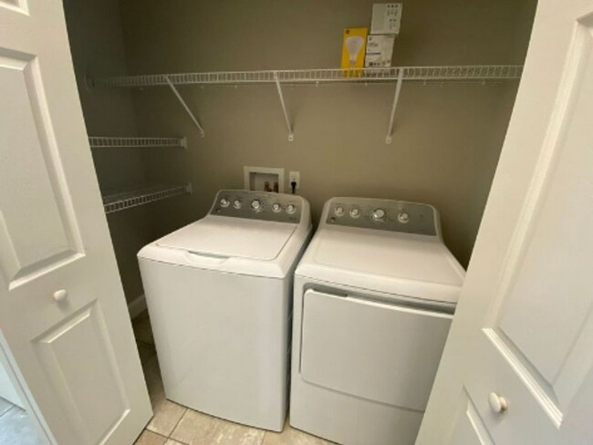 Building Photo - 3 Bedroom 2 Bath Home in Ormond Beach for RENT!