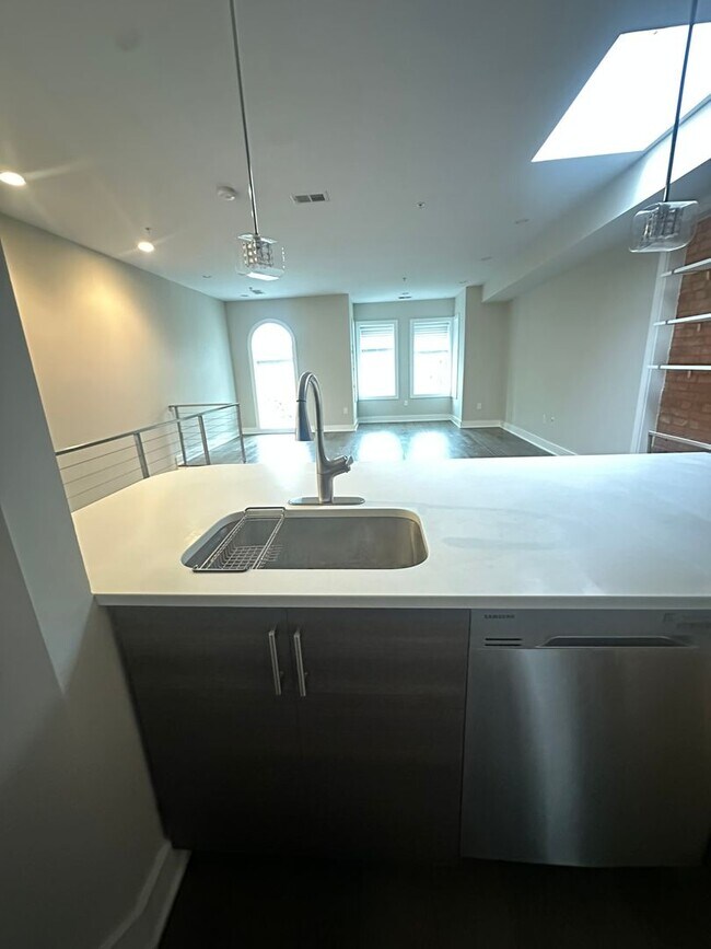Building Photo - Modern 2 Bedroom, 2 Bathroom Penthouse with Parking in Historic LeDroit Park
