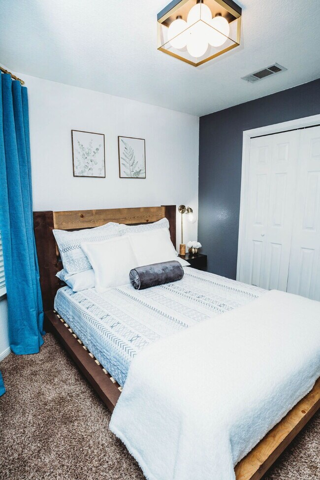 Building Photo - "Charming 3-Bedroom Killeen Home with Cozy Fireplace and 2 Full Baths!"