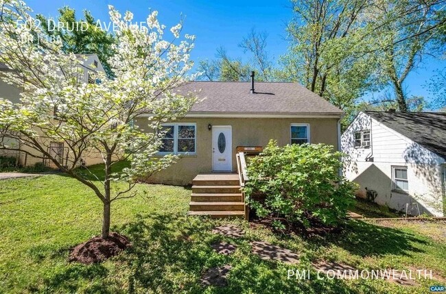 Building Photo - 3 Bed / 1 Bath Single Family (Available 8/...