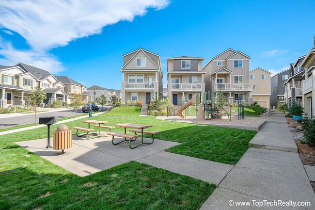 Building Photo - Outstanding 3 BD* 2.5 BA* + Office/den Townhome in Abbey Creek **In front of community Park** Pet...