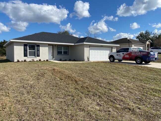 Building Photo - Desirable SW Ocala Neighborhood, 3/2/2 **W...