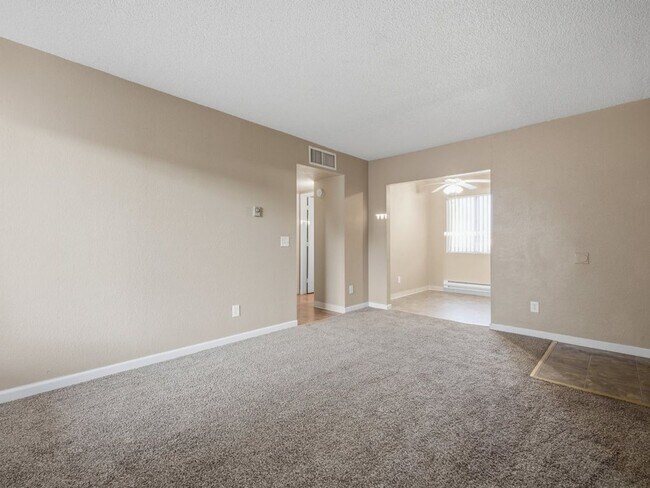 Building Photo - 1505 S Woodland Ave