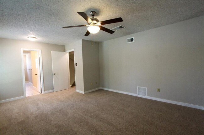 Building Photo - 6905 Tesoro Trail