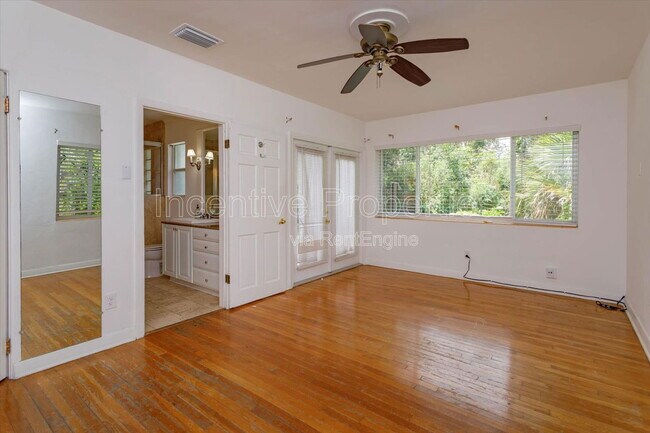 Building Photo - 1235 Ayrshire St