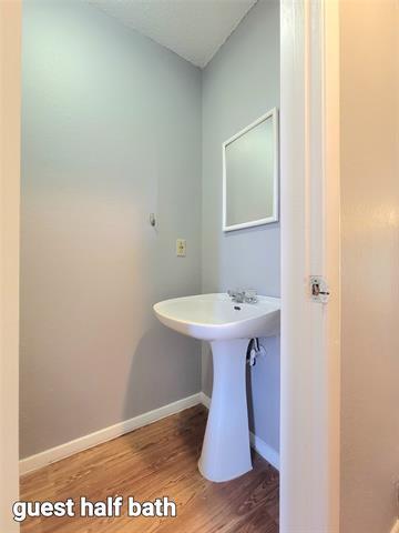 Building Photo - 5805 Shadydell Dr