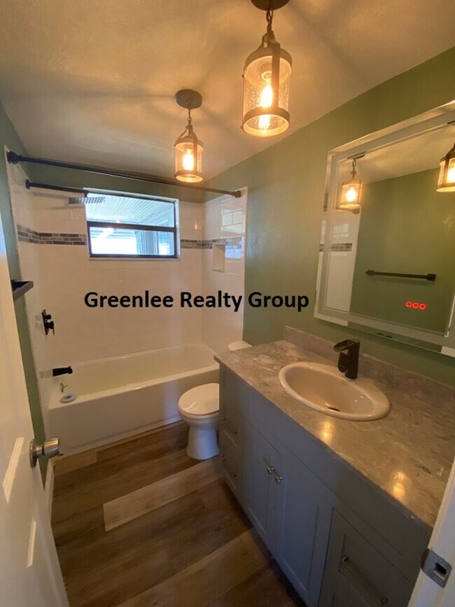 Building Photo - Fully Updated 3 Bed/2Bath Pool Home in New...