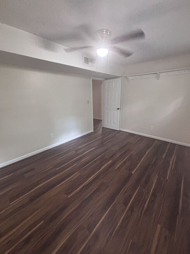 Building Photo - 1451 Arrowhead Trail
