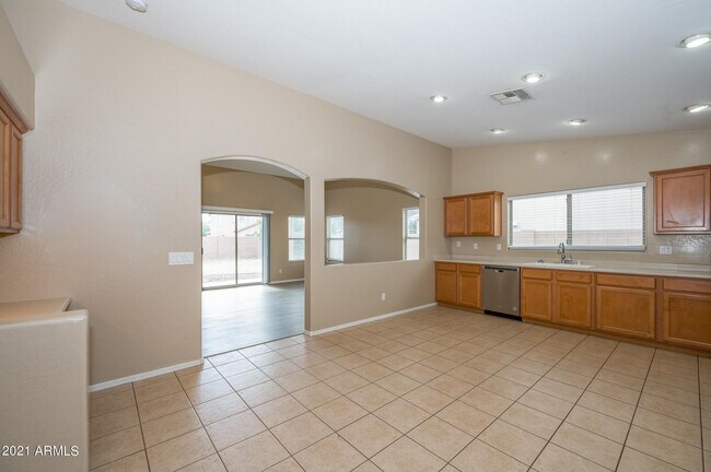 Building Photo - 1843 E Ebony Pl