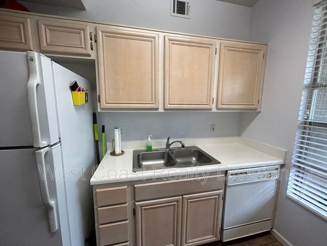 Building Photo - 375 Central Ave