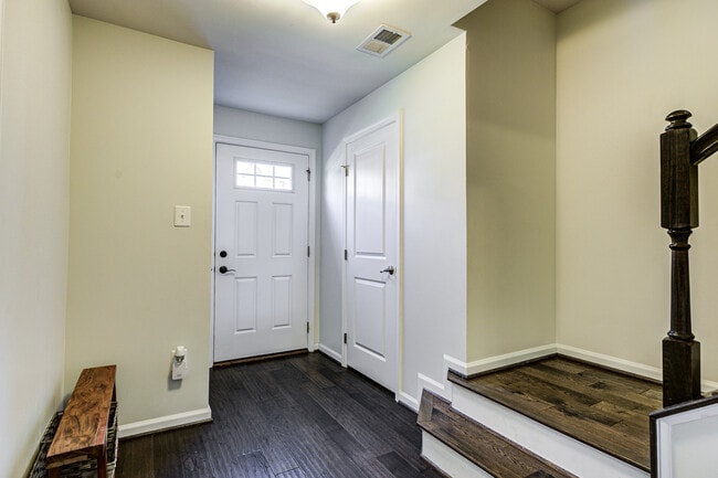 Building Photo - 13424 Waterford Hills Blvd