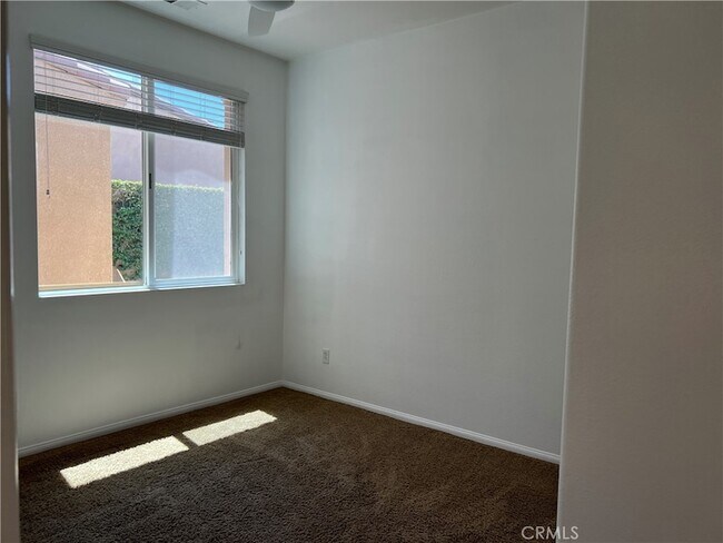 Building Photo - 77184 California Dr