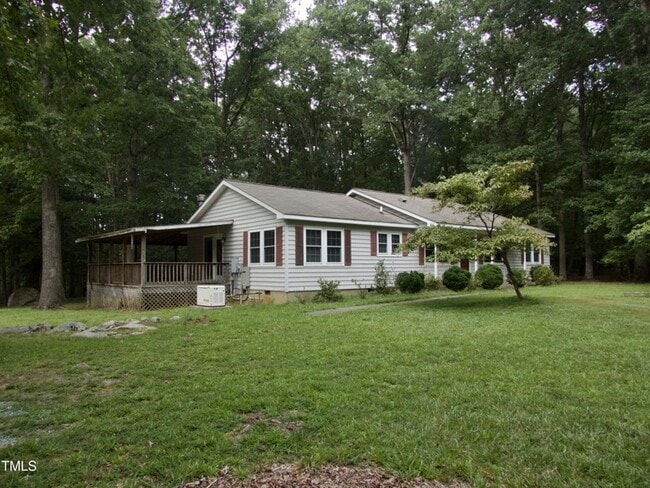 Building Photo - 979 Lamont Norwood Rd