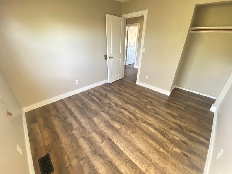Second bedroom - 3934 Red Cedar Dr