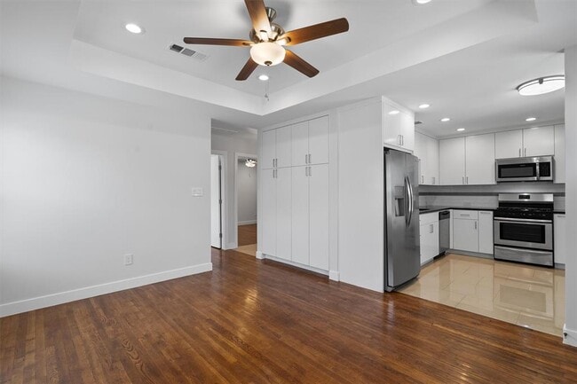 Building Photo - 4607 Ribbecke Ave