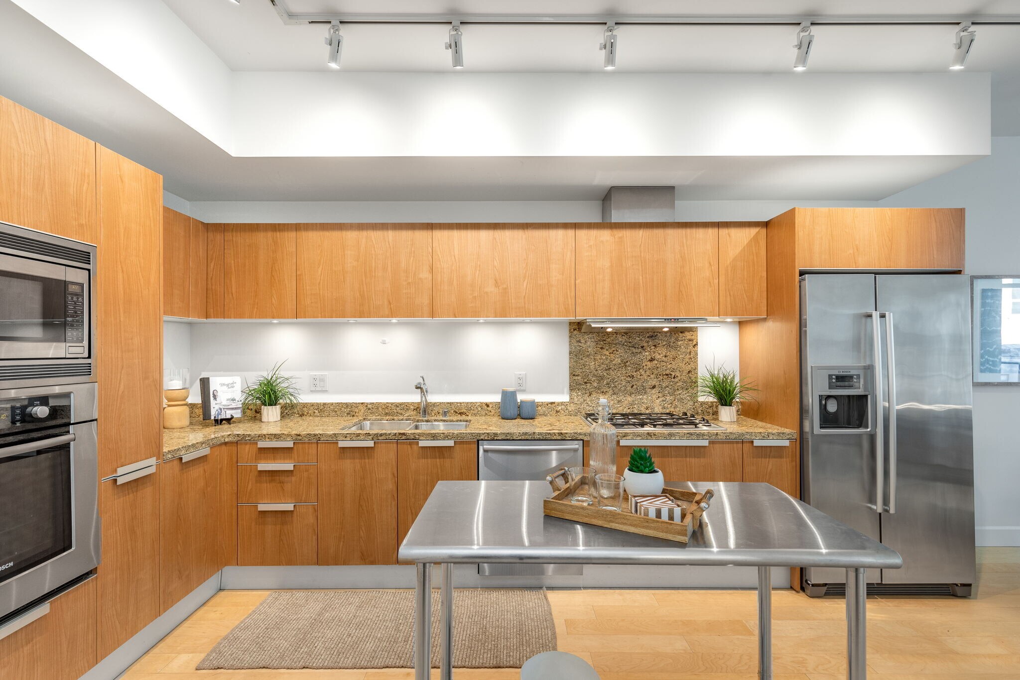 Building Photo - 1920 4th Ave