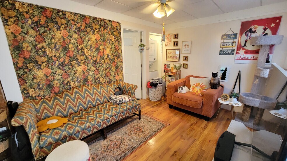 Building Photo - 1324 Vermont St