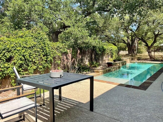 Building Photo - 3021 Portulaca Dr