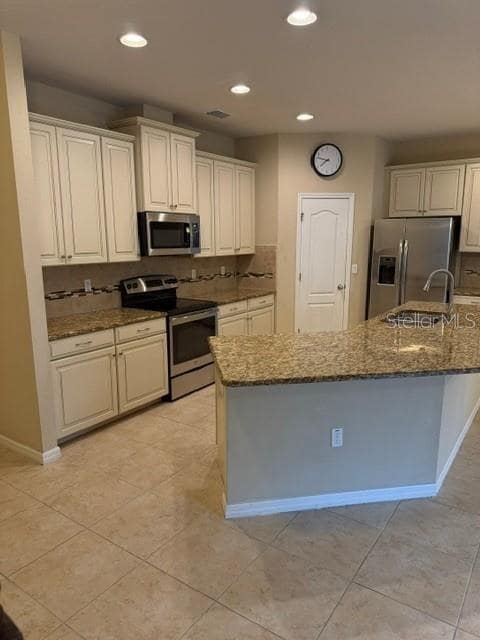 Building Photo - 8627 Corinthian Way