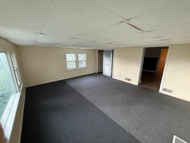 Building Photo - 4903 N Galena Rd