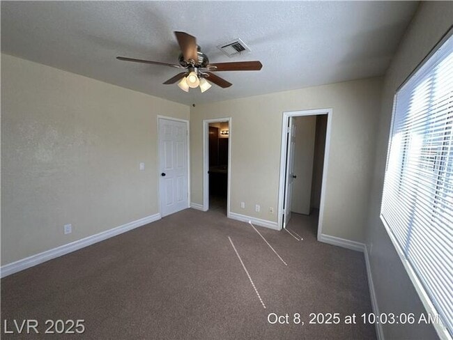 Building Photo - Enjoy comfortable, convenient living in th...