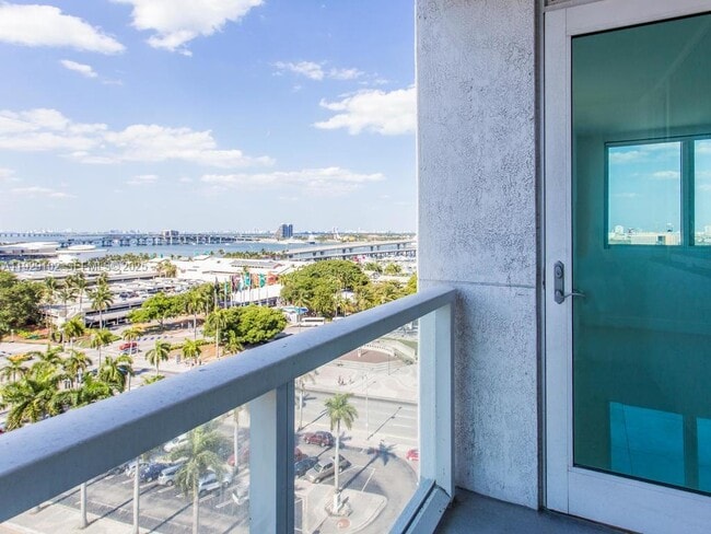 Building Photo - 244 Biscayne Blvd Way