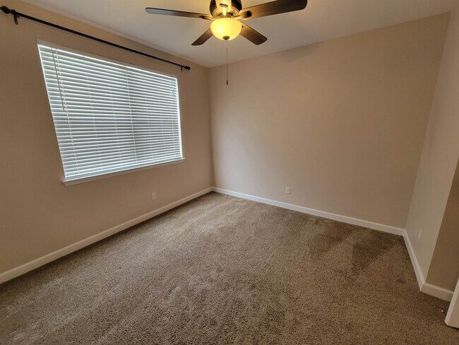 Building Photo - 4378 Grove Park Dr