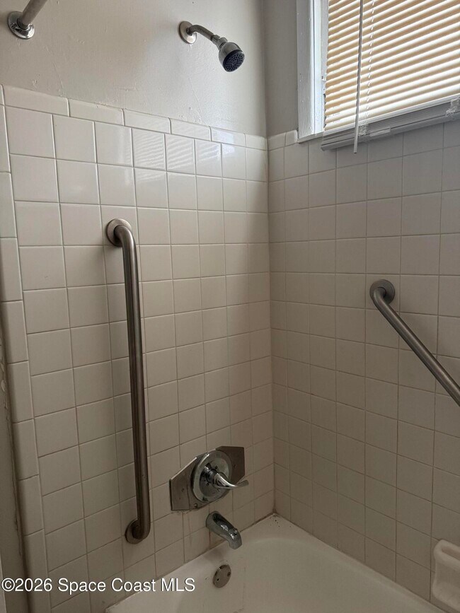 Building Photo - 1010 N Fiske Blvd