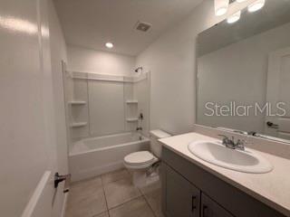 Building Photo - 2906 Canary Ave