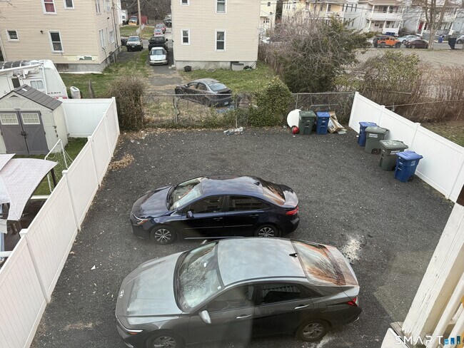 Building Photo - 127 Eagle St