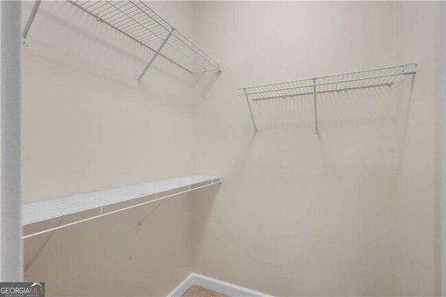 Building Photo - 3405 Regent Pl SW