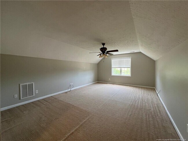 Building Photo - 113 Steeplechase Ln